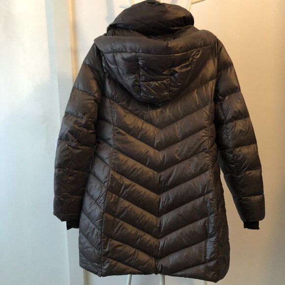 BCBG PACKABLE PREMIUM DOWN COAT WITH HOOD BLACK L NWOT - Picture 3 of 14